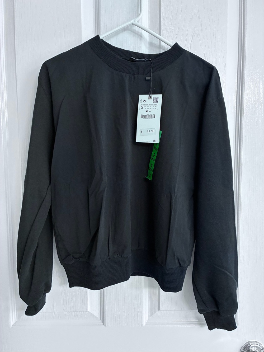 Zara Women’s Black Crewneck Sweatshirt - Minimalist Pullover
